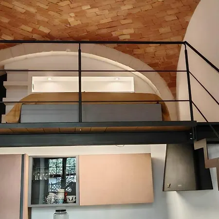 Via Roma 106